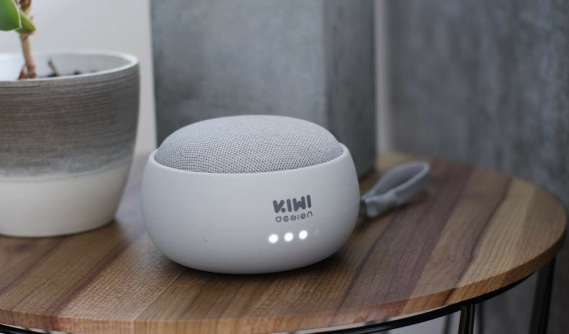 Google Home Mini devient nomade grâce au support-batterie de Kiwi Design